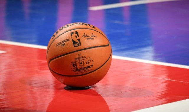 世界杯比赛直播地址-NBA升级防疫政策：禁止客场期间接客 严管口罩佩戴
