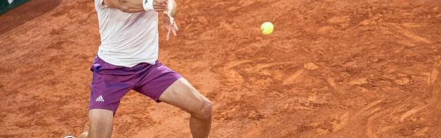 世界杯比赛直播地址-西西帕斯完胜梅德维德夫 连续三个大满贯进四强